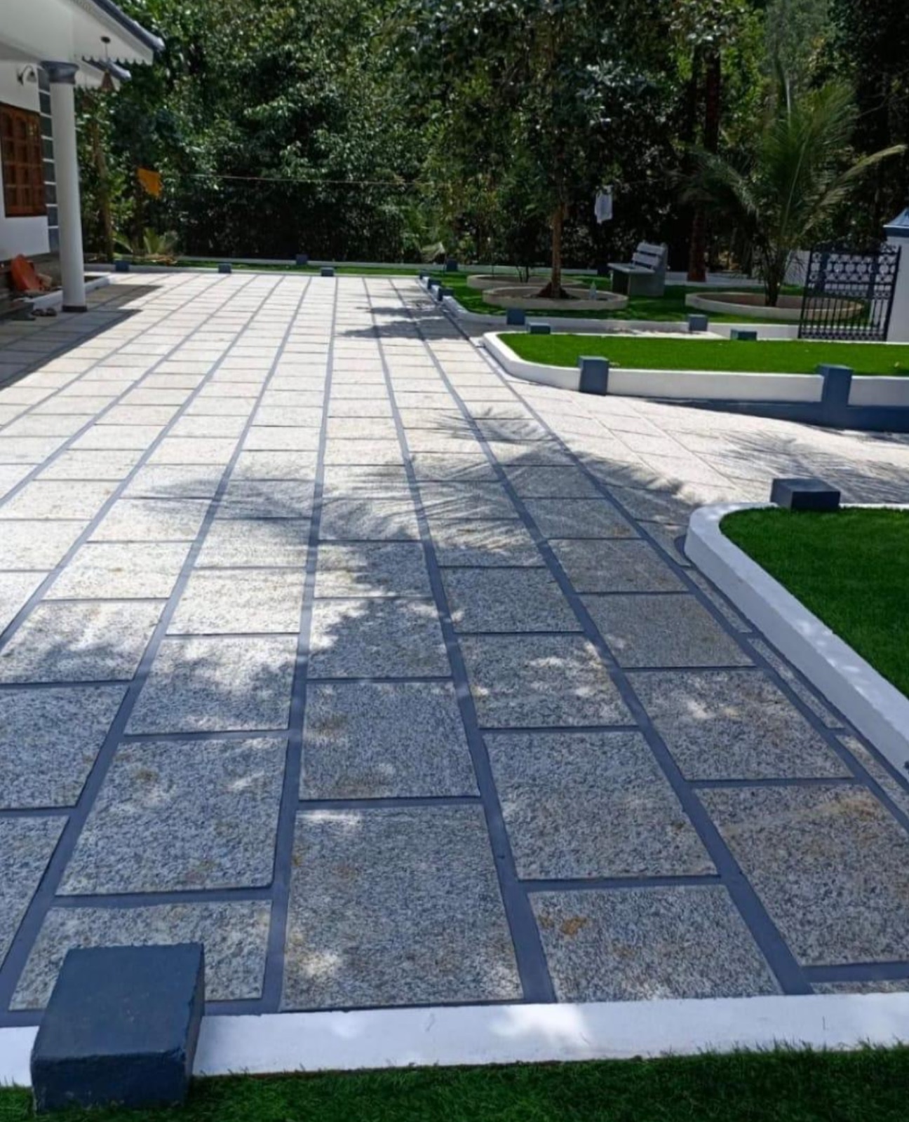 Granite Courtyard Paving