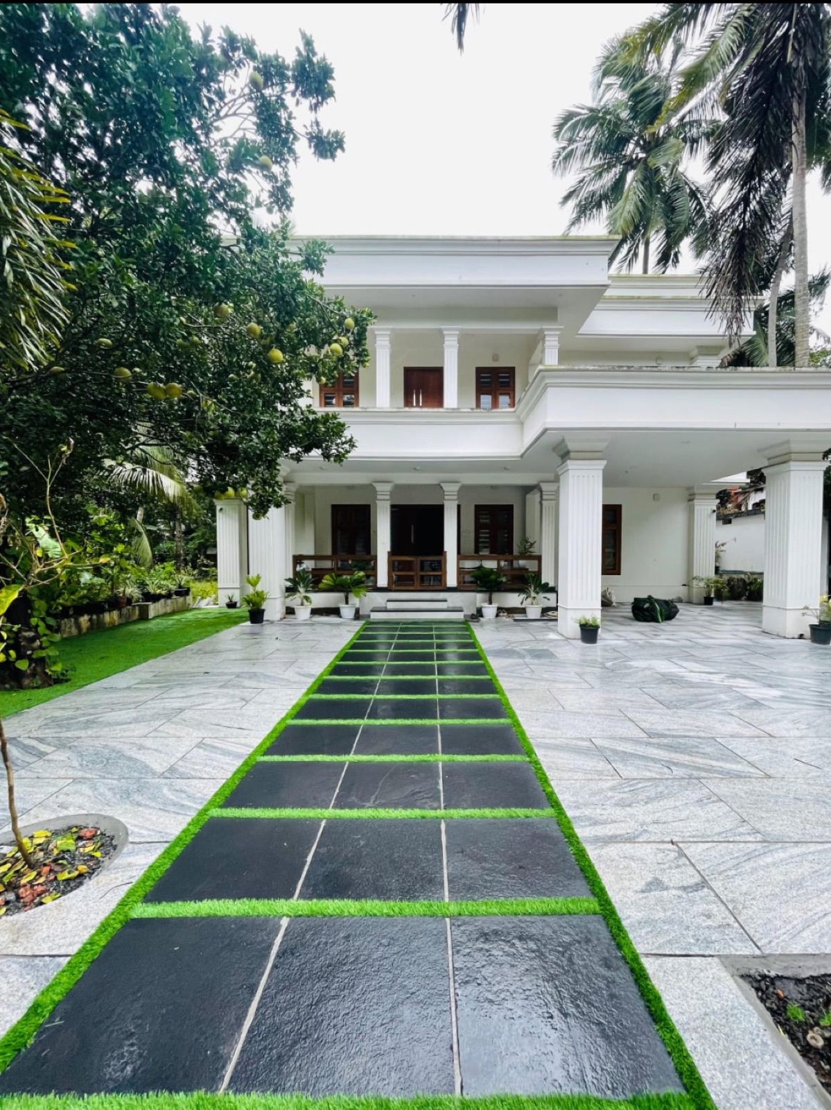 Hillside Villa Driveway & Landscape